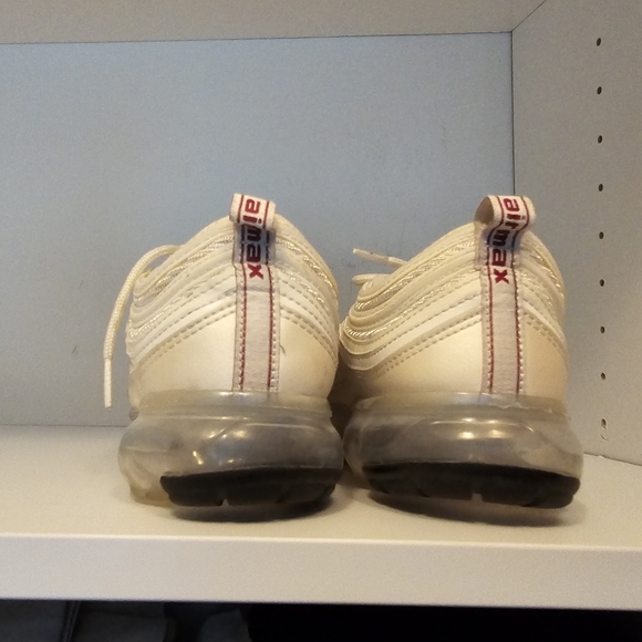 Air max - Picture 1 of 4